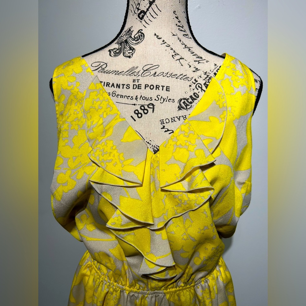 Express dress, beautiful and bright design